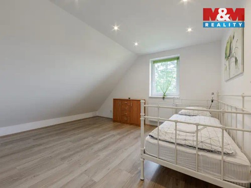 Prodej domu 280 m², pozemek 1293 m²