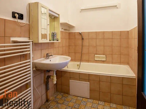 Prodej domu 450 m², pozemek 724 m²