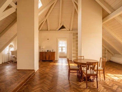 Prodej vily 300 m², pozemek 504 m²