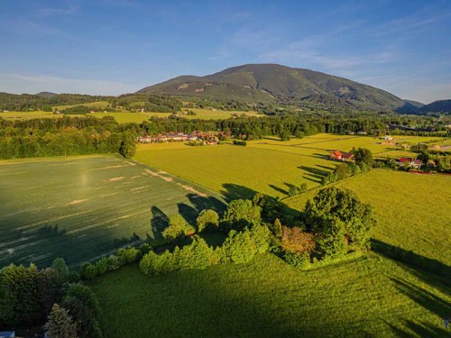 Prodej stavebního pozemku 2092 m²