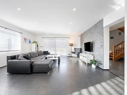 Prodej domu 225 m², pozemek 803 m²