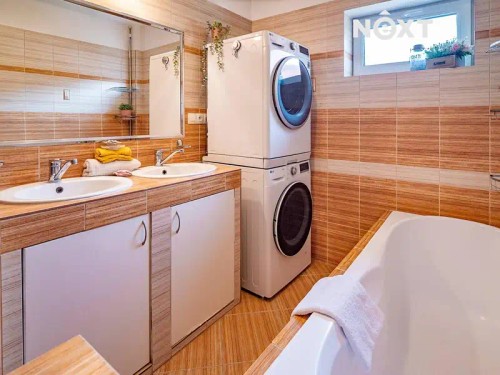 Prodej domu 199 m², pozemek 1085 m²