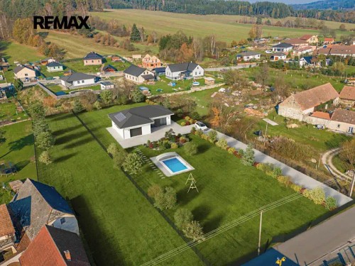 Prodej stavebního pozemku 3297 m²