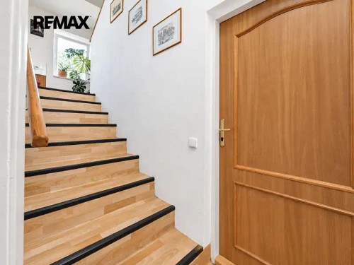 Prodej domu 284 m², pozemek 375 m²
