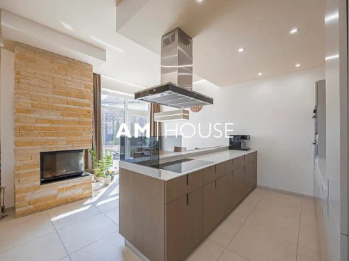 Prodej domu 330 m², pozemek 1277 m²