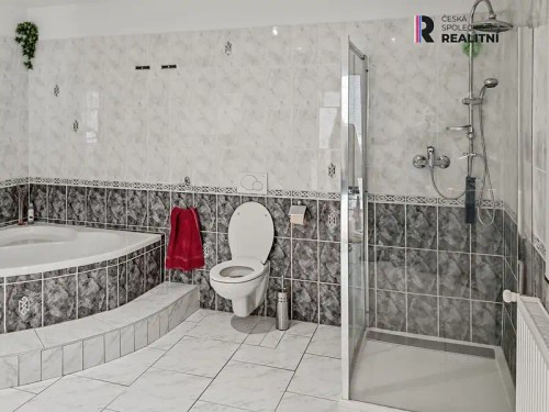 Prodej domu 176 m², pozemek 985 m²