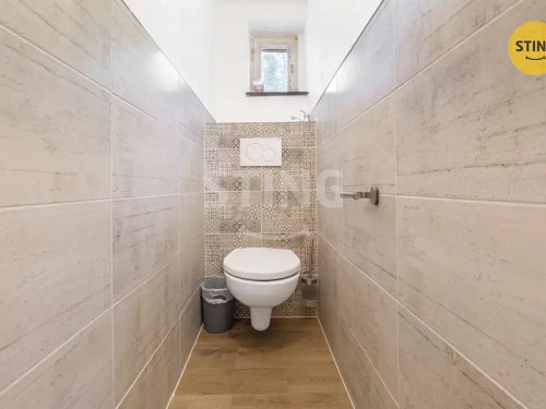Prodej chaty 140 m², pozemek 73 m²