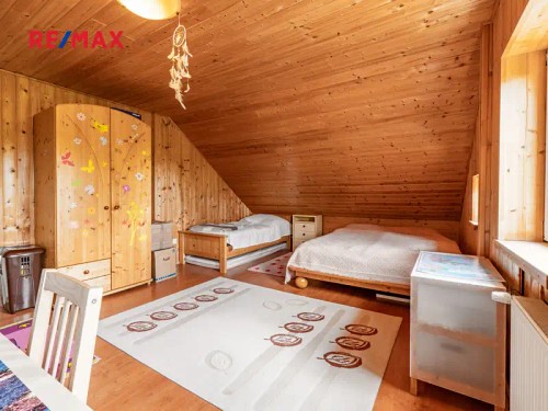 Prodej domu 328 m², pozemek 758 m²