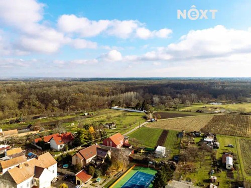 Prodej stavebního pozemku 4530 m²