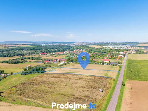 Prodej stavebního pozemku 9718 m²