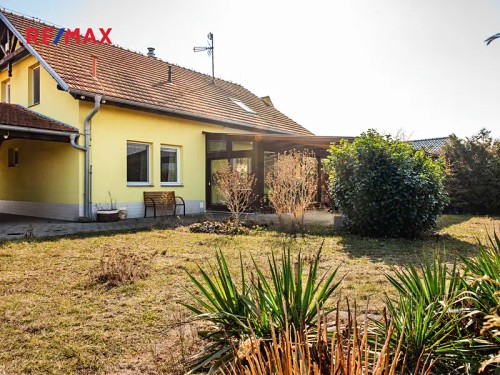 Prodej domu 209 m², pozemek 1446 m²