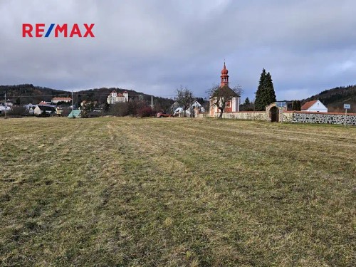 Prodej stavebního pozemku 1556 m²