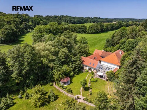 Prodej domu 786 m², pozemek 7338 m²