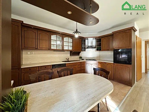 Prodej domu 210 m², pozemek 94 m²