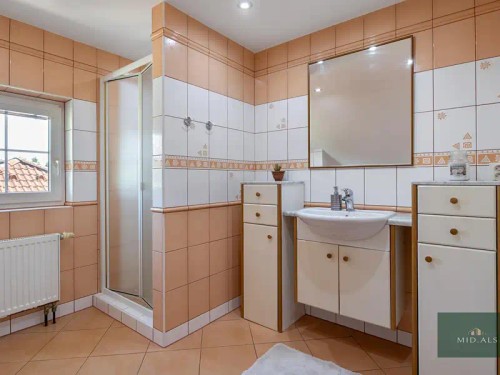 Prodej domu 200 m², pozemek 1164 m²