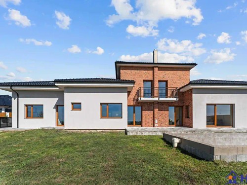 Prodej vily 396 m², pozemek 871 m²