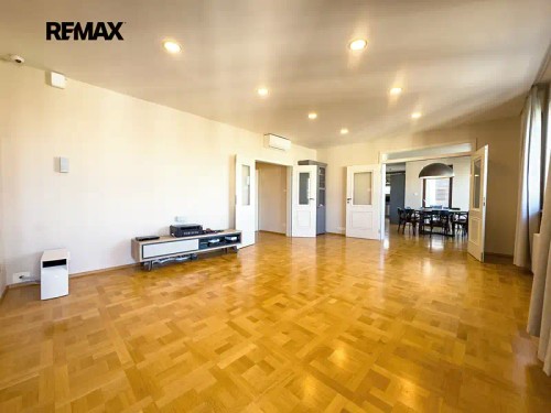 Prodej bytu 194 m²