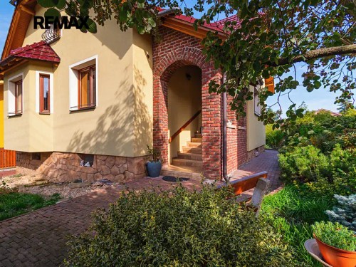 Prodej domu 207 m², pozemek 794 m²