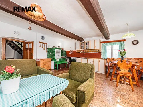 Prodej domu 215 m², pozemek 2143 m²