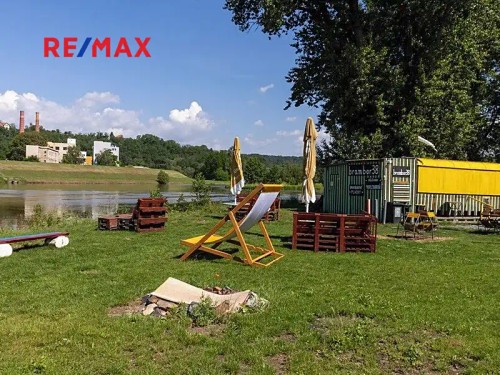 Prodej stavebního pozemku 1537 m²