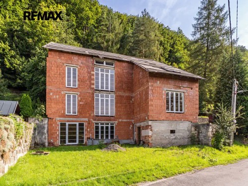 Prodej domu 533 m², pozemek 2105 m²