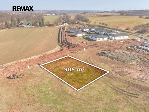 Prodej stavebního pozemku 905 m²
