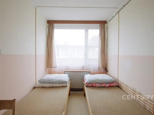 Prodej domu 1048 m², pozemek 2692 m²