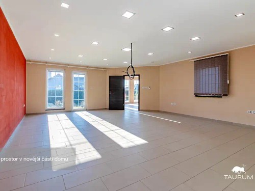 Prodej domu 334 m², pozemek 1667 m²