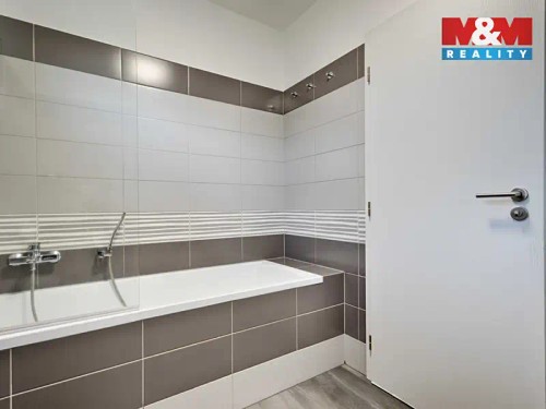 Prodej domu 85 m², pozemek 999 m²