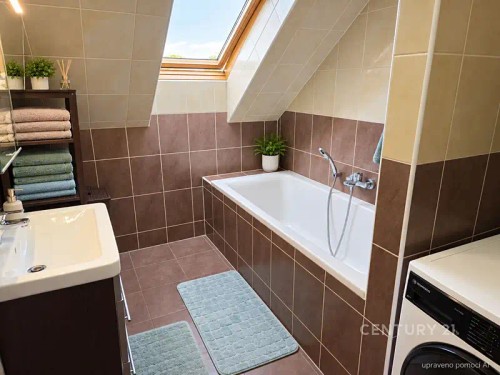 Prodej bytu 3+kk 84 m²