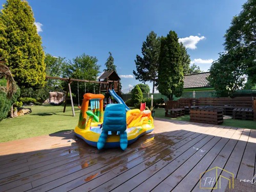 Prodej domu 400 m², pozemek 1728 m²