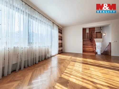 Prodej domu 300 m², pozemek 1340 m²