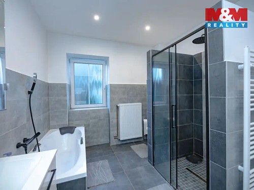 Prodej domu 397 m², pozemek 446 m²