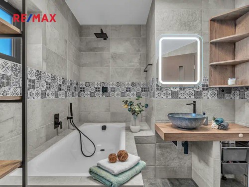 Prodej domu 197 m², pozemek 573 m²