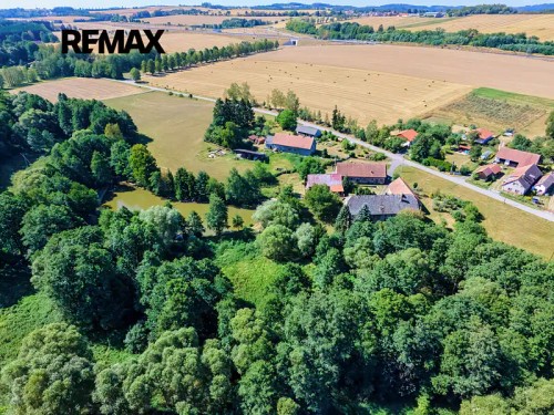 Prodej zemědělské usedlosti 299 m², pozemek 18096 m²