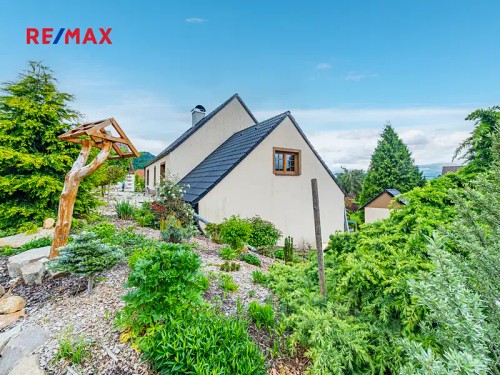 Prodaná  chata 200 m², pozemek 1966 m²