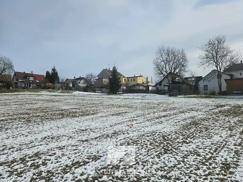 Prodej stavebního pozemku 744 m²