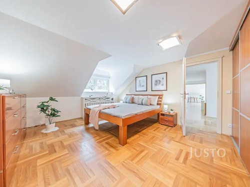 Prodej domu 255 m², pozemek 890 m²