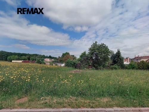 Prodej stavebního pozemku 2418 m²