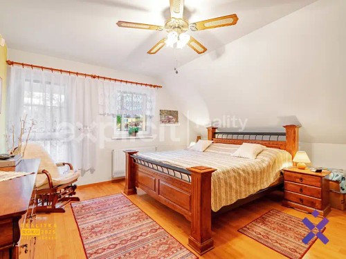 Prodej domu 234 m², pozemek 998 m²