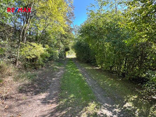 Prodej stavebního pozemku 2244 m²