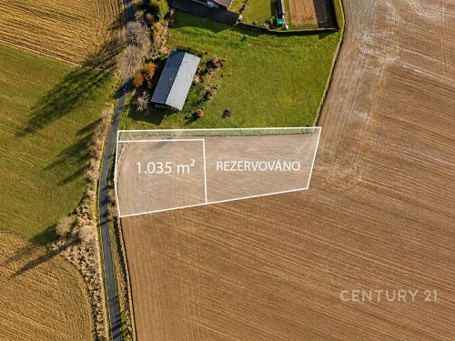 Prodej stavebního pozemku 1035 m²