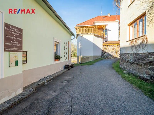 Prodej domu 560 m², pozemek 887 m²