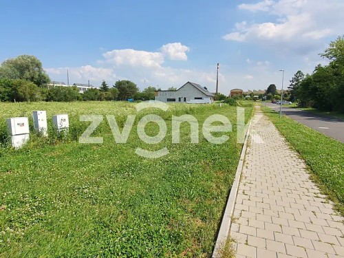 Prodej stavebního pozemku 1070 m²