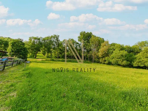Prodej stavebního pozemku 975 m²