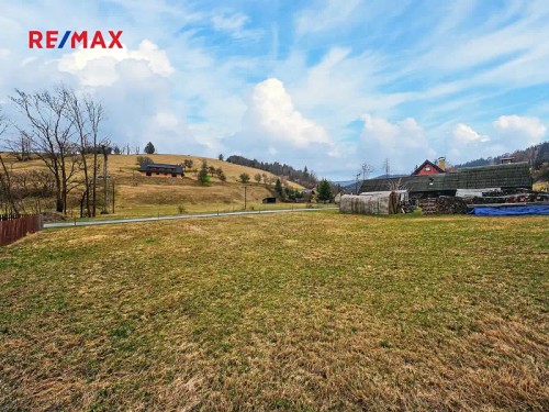 Prodej stavebního pozemku 1033 m²