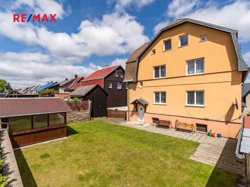 Prodej domu 328 m², pozemek 758 m²