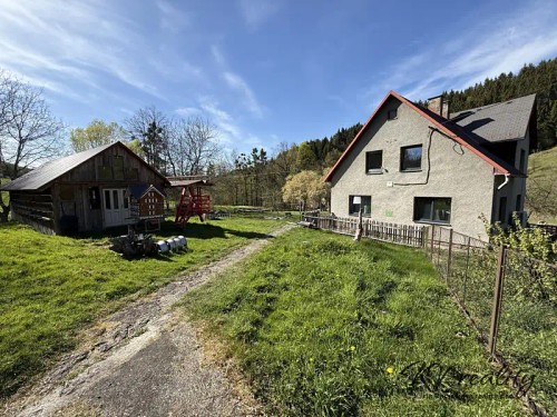 Prodej domu 140 m², pozemek 3565 m²