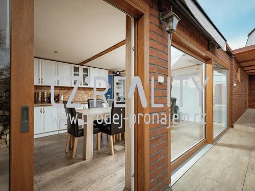 Prodej domu 280 m², pozemek 35798 m²