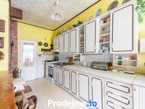 Prodej domu 214 m², pozemek 5225 m²